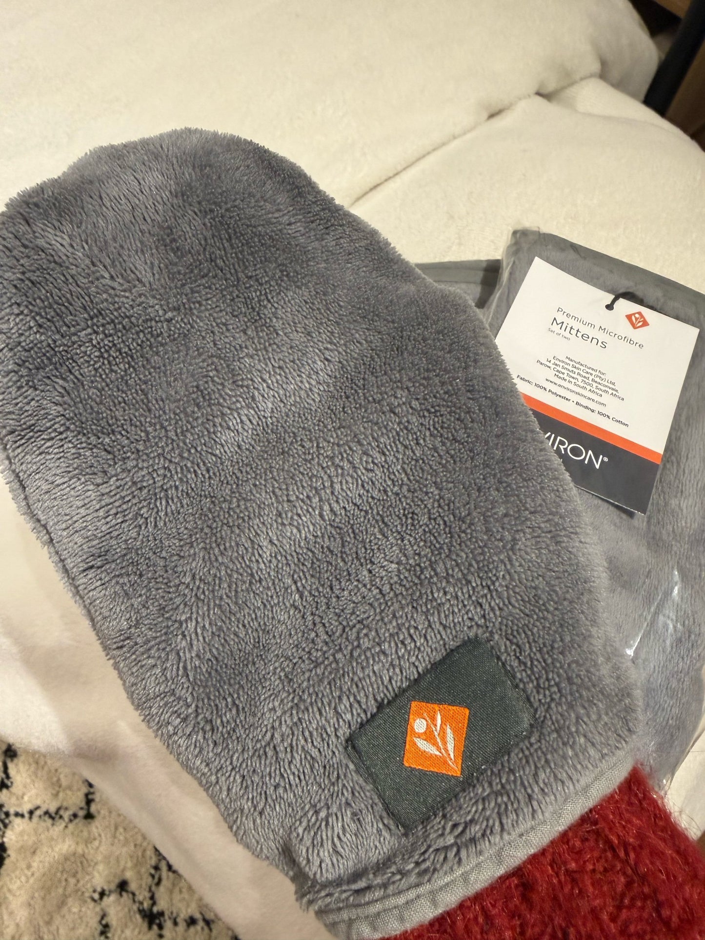 Microfibre cleansing mitts