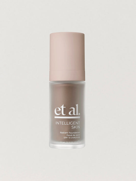 Intelligent Skin Radiant Foundation - 220C